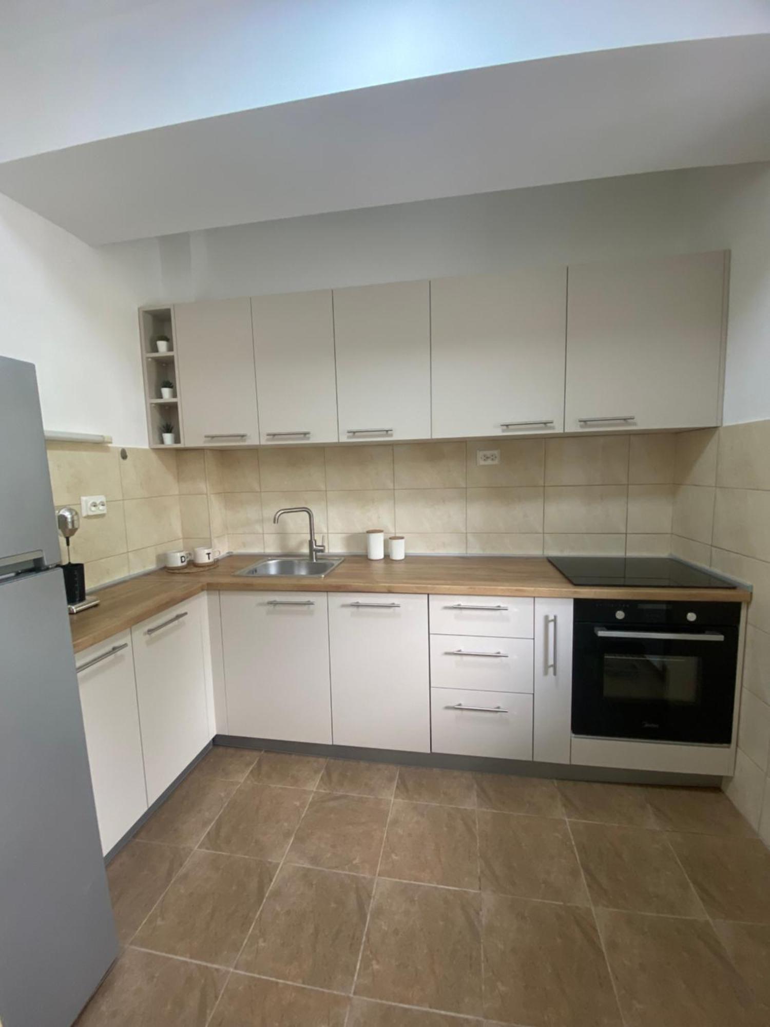 Best Value-Apartment In Skopje Exterior photo
